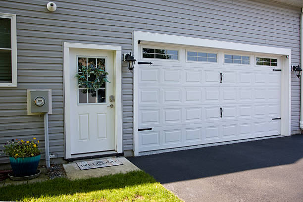 24/7 Emergency Garage Door Panel Replacement experts in Richardson, TX
